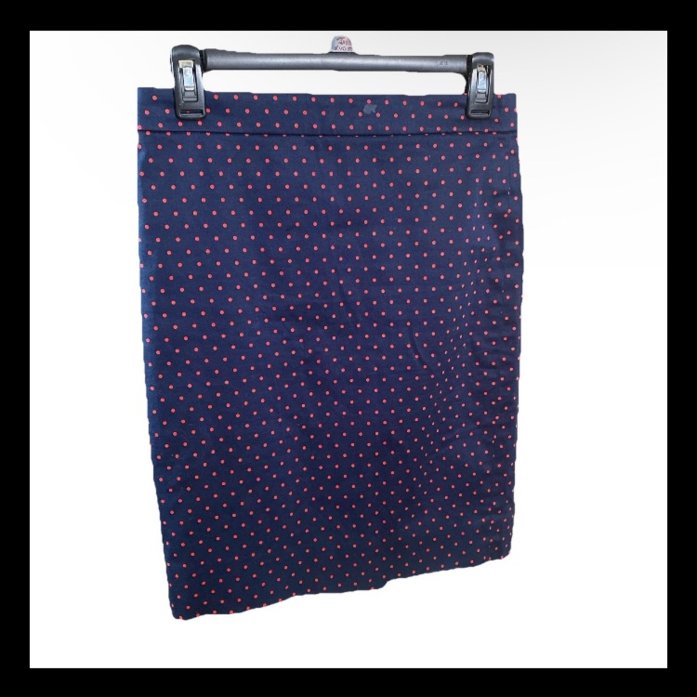 The J. Crew Structured “Pencil Skirt” Navy with Pink Polka Dots Back Zip Sz 00